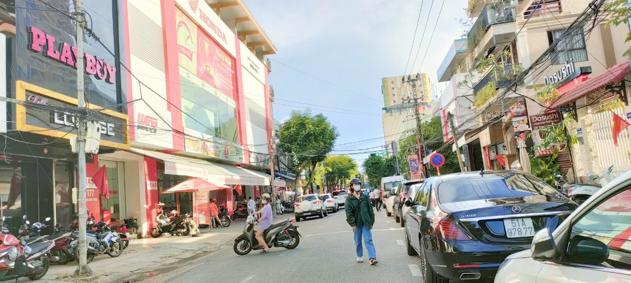 Bán đất đường Phan Châu Trinh, Đà Nẵng gần cầu Rồng, Nguyễn Văn Linh 7,45m*22,5m.
