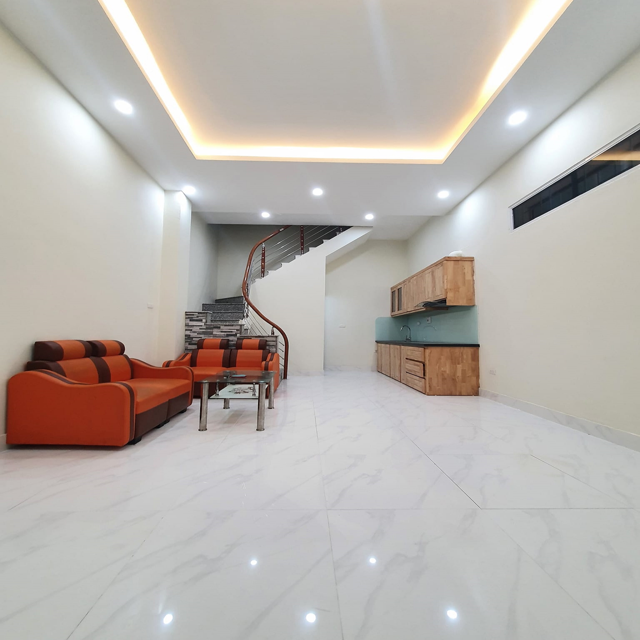 Bán nhà Trung văn. chỉ 4.2 tỷ. 15m ra Ô Tô Tránh. 36m2 x Mt4.2m. Gần Phùng Khoang Nam Từ Liêm.