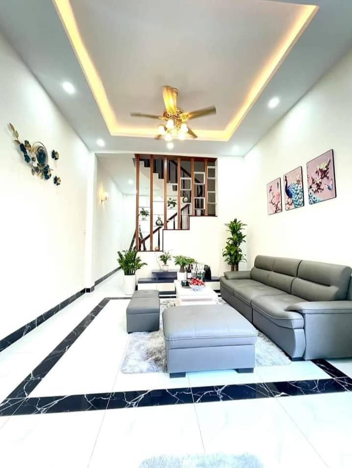 Bán nhà Phố Hạ Đình, 42m2, 5 Tầng, MT 4m, Ở, Giá 4.7 Tỷ, 0925088355.