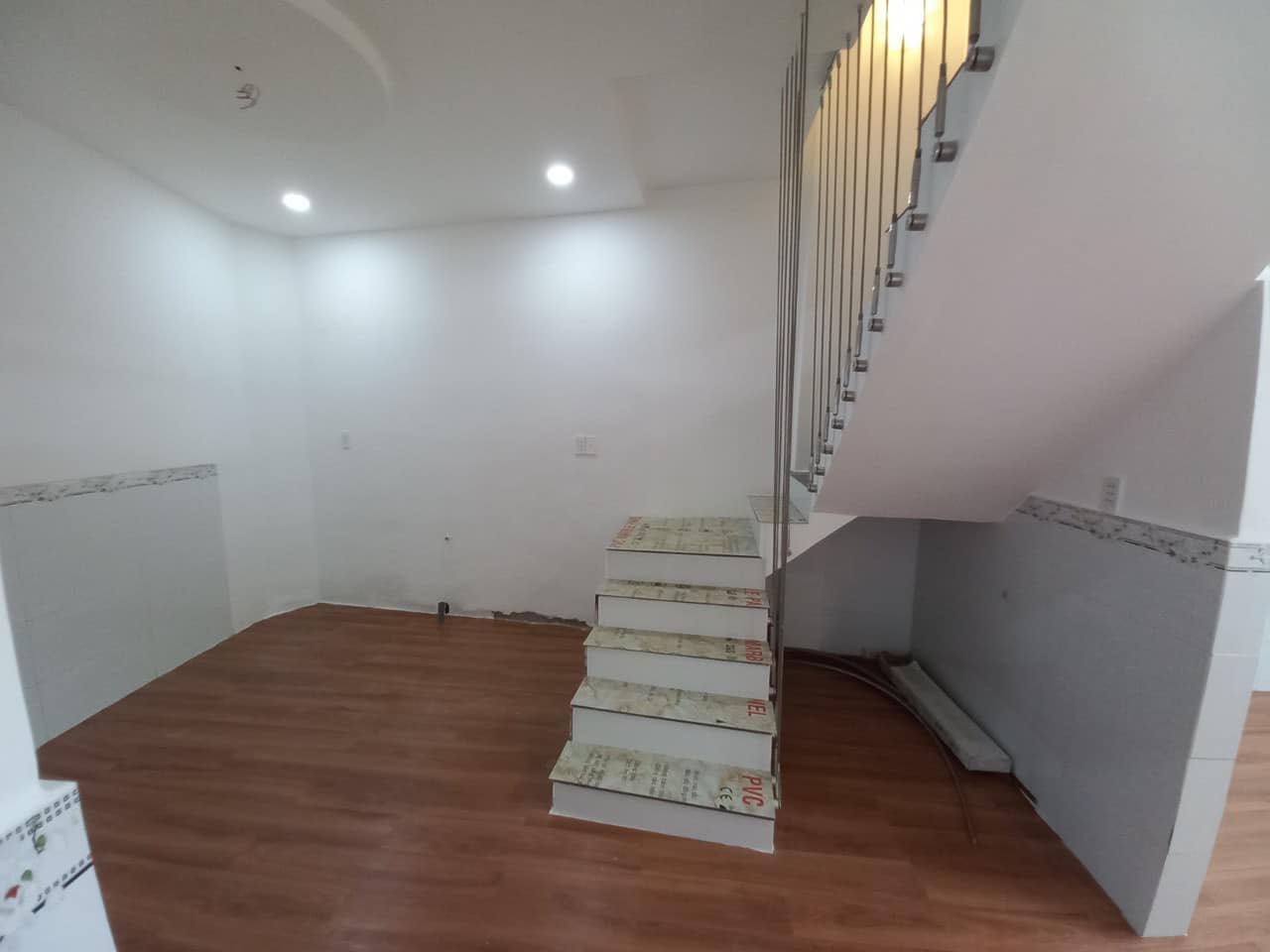 BÁN NHÀ KHU VỰC GẦN CÔNG VIÊN LÊ THỊ RIÊNG, ĐẠI LỘ CÁCH MẠNG THÁNG TÁM PHƯỜNG 5 TÂN BÌNH 3