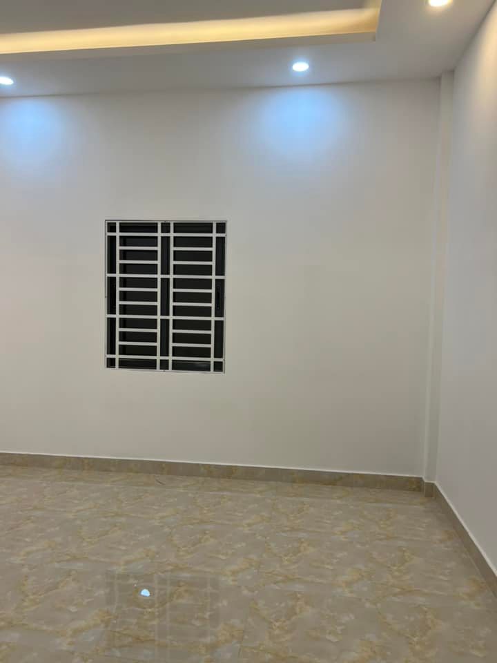 NHÀ MỚI ĐẸP LUNG LINH - NGANG BỀ THẾ GẦN 5M - HẺM MÉM XE HƠI - NGAY VÒNG XOAY LĂNG CHA CẢ 5