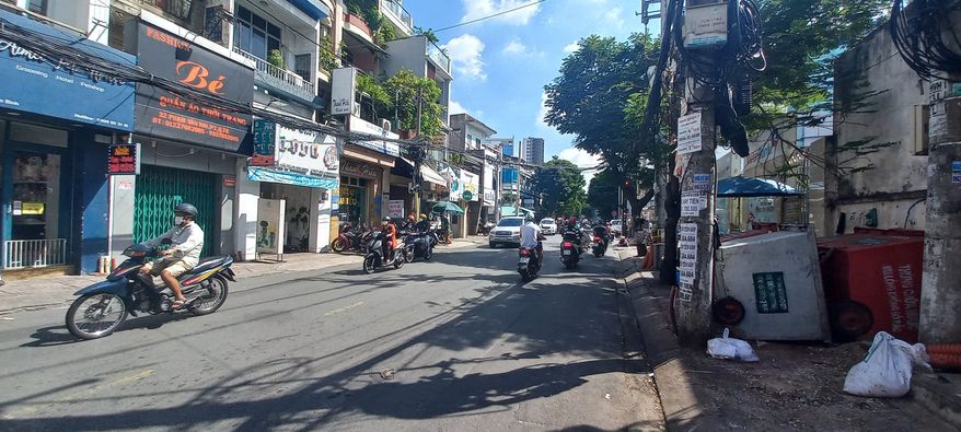 Chủ định cư nước ngoài bán nhà mặt tiền phạm văn hai_sầm uât tiện kinh doanh buôn bán