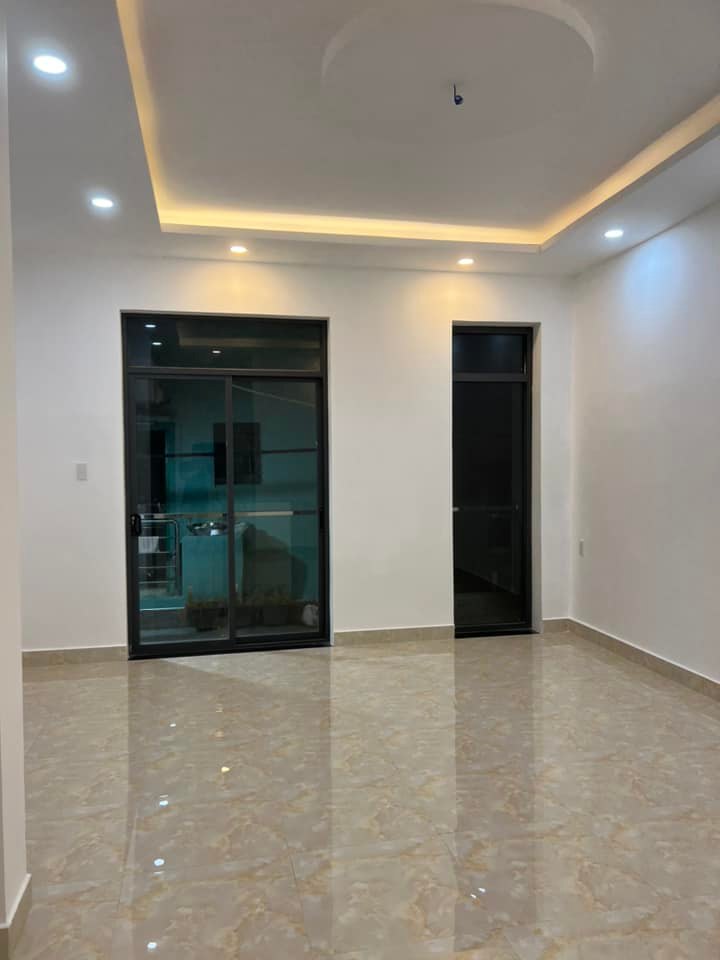 NHÀ MỚI ĐẸP LUNG LINH - NGANG BỀ THẾ GẦN 5M - HẺM MÉM XE HƠI - NGAY VÒNG XOAY LĂNG CHA CẢ 3