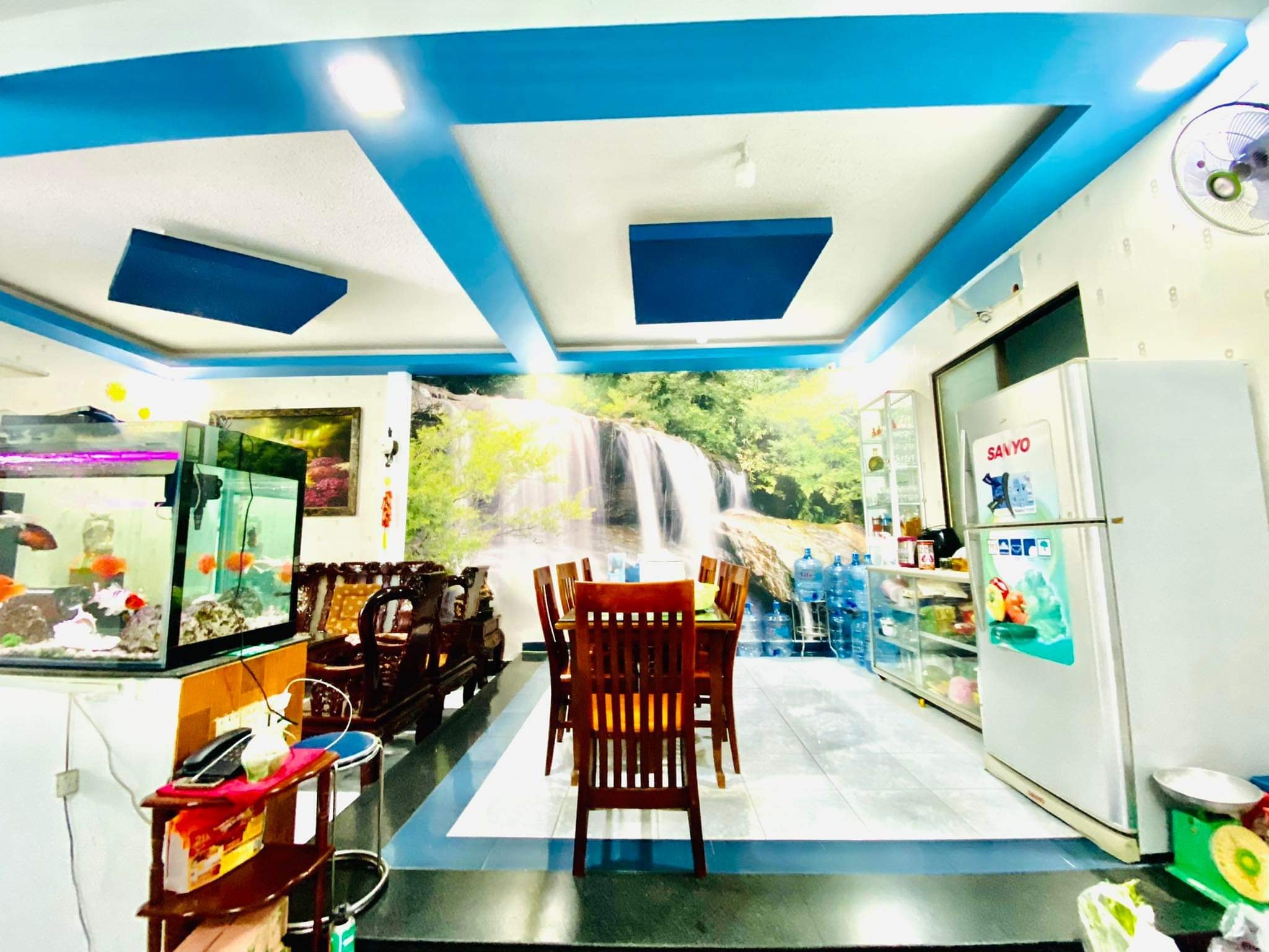 Biệt thự cổ - Đường nhựa xe hơi tránh - 3 tầng - 128m2 - Chỉ 23 tỷ 3