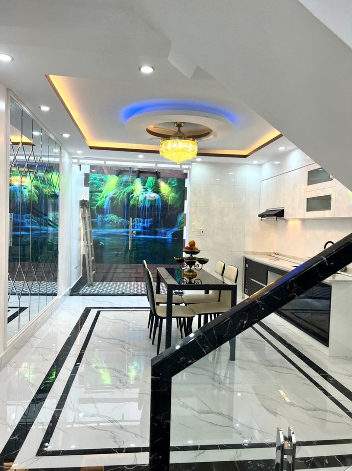 Siêu Phẩm Mặt Ngõ Cầu Giấy Kinh Doanh Sầm Uất-52m-Hơn 7 tỷ-Ngõ Thông Ô tô qua nhà. 2