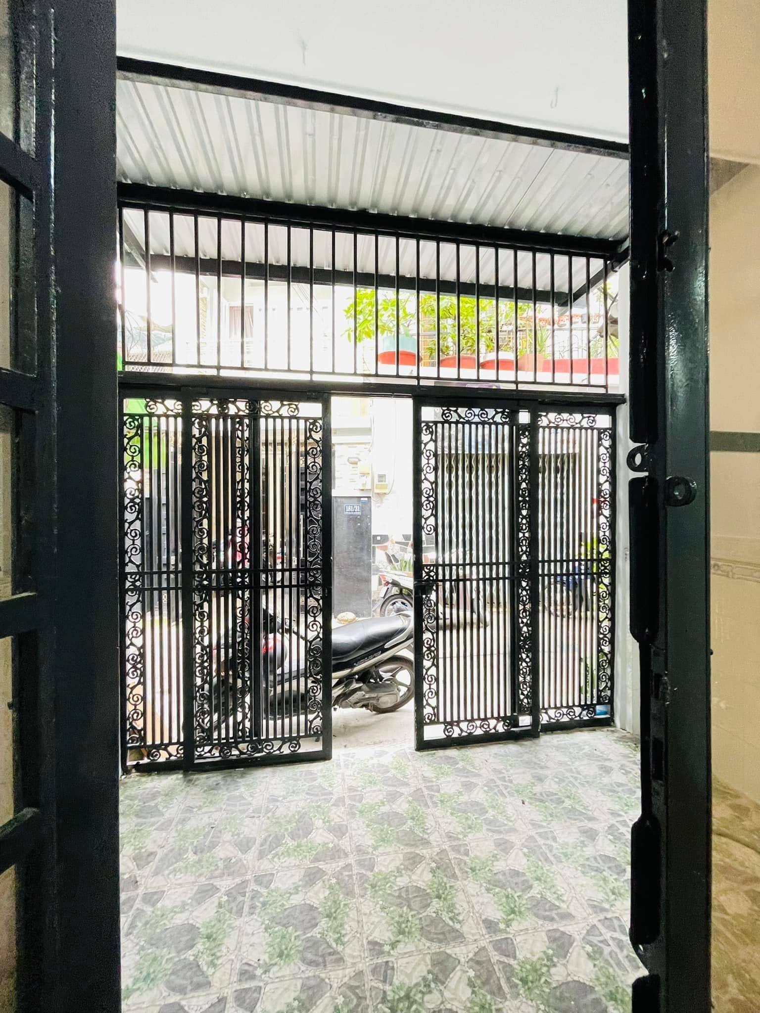 Bán nhà Phường 10 Tân Bình - Hẻm xe hơi - Sát mặt tiền - 35m2 - 5 Tỷ 6 TL 2