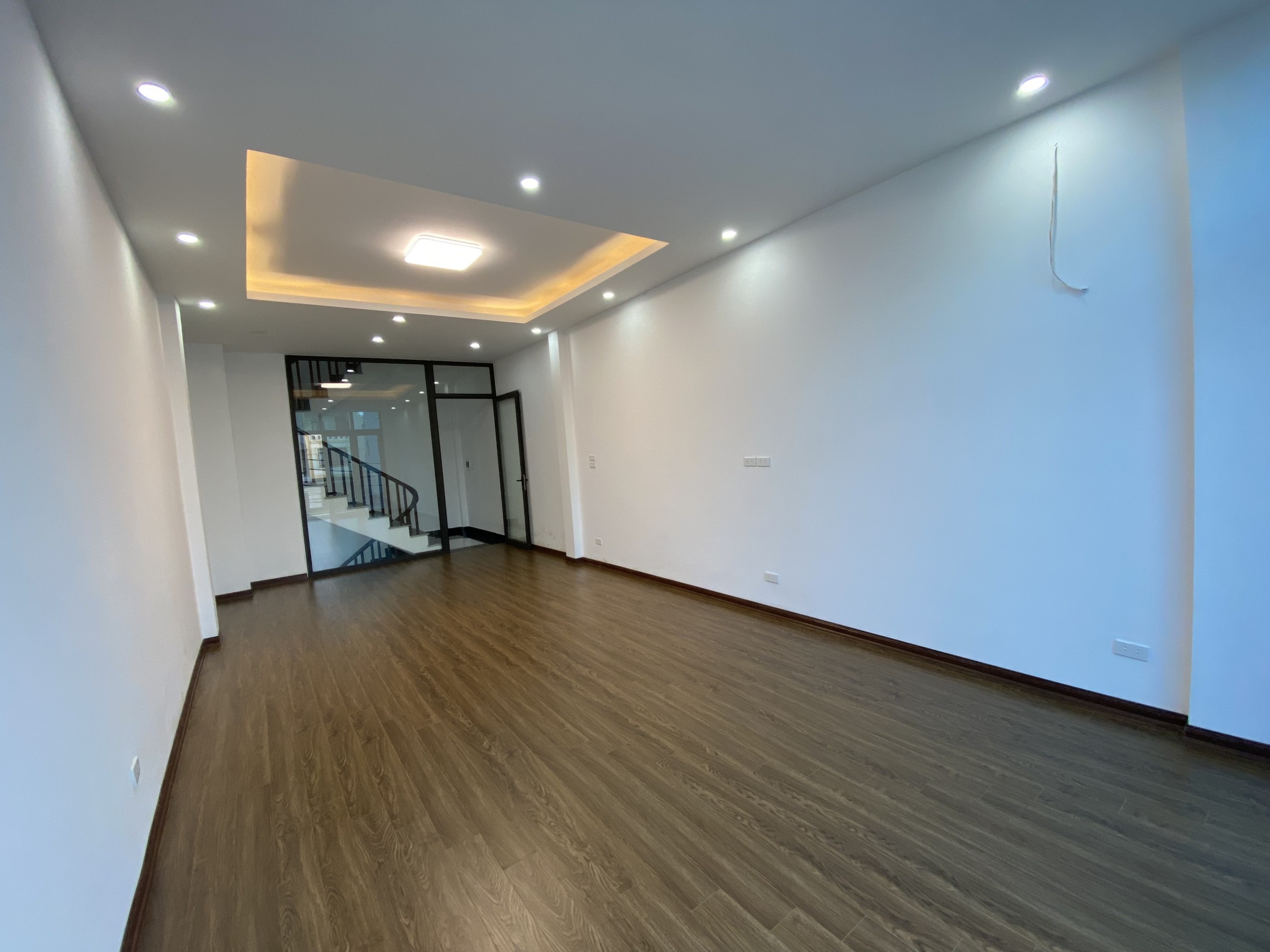 CHỦ CẦN TIỀN BÁN GẤP ,NHÀ SIÊU ĐẸP 50m2- ĐÀM QUANG TRUNG Ô TÔ ĐỖ CỬA –MẶT PHỐ- TRUNG TÂM TIỆN ÍCH NGẬP TRÀN! GÍA 7,5 TỶ 5