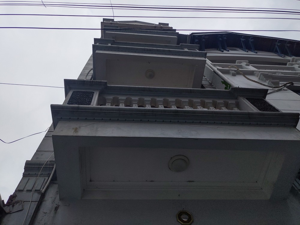 Bán nhà Dịch Vọng, gần tòa nhà FLC Twintower Cầu Giấy, Chợ dịch vọng, 4 tầng, 44m2, nhỉnh 5 tỷ.