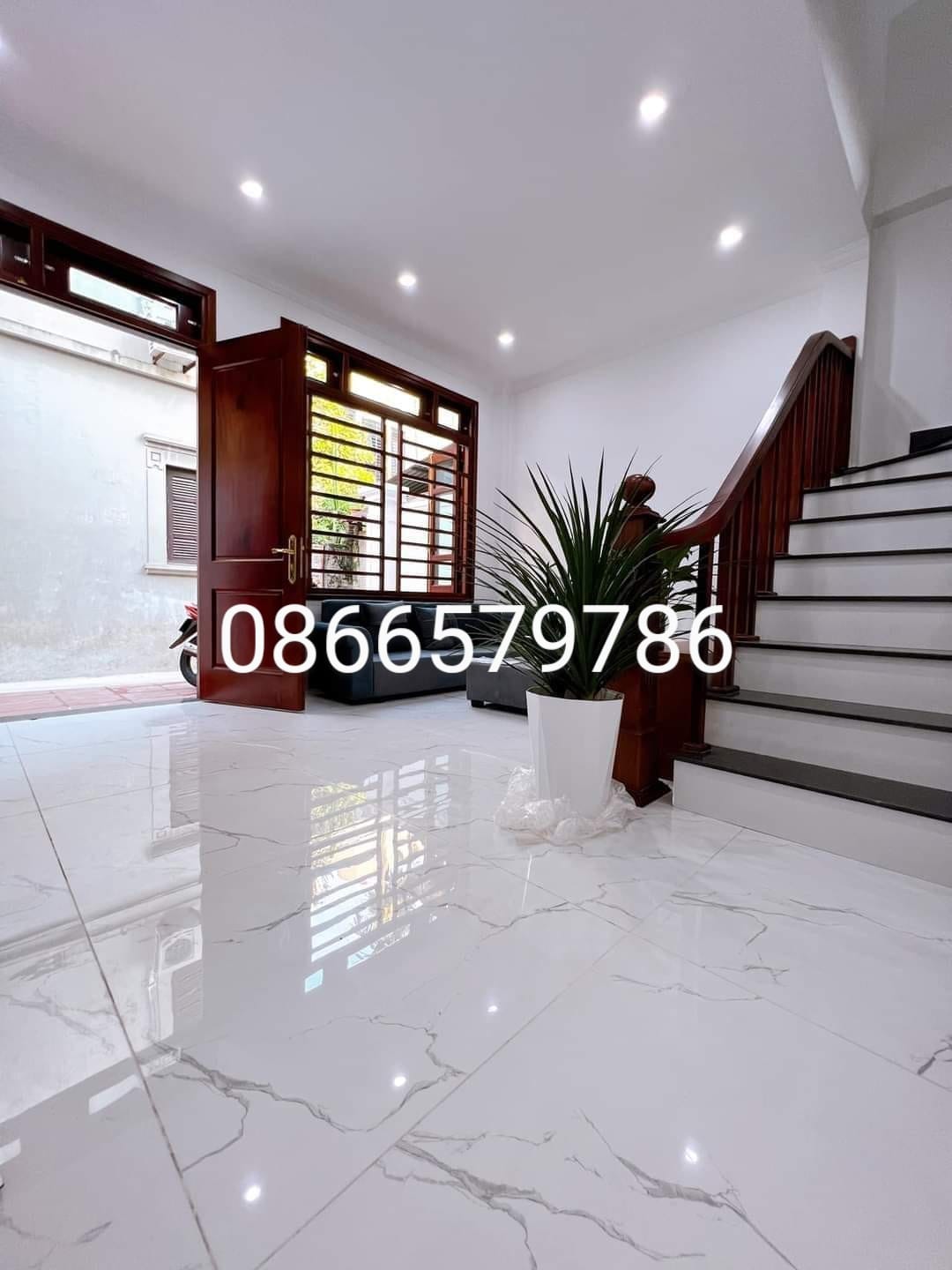B.Á.N NHÀ BÁT KHỐI - CỔ LINH - LONG BIÊN. NHÀ MỚI THOÁNG, GIÁ RẺ. 2