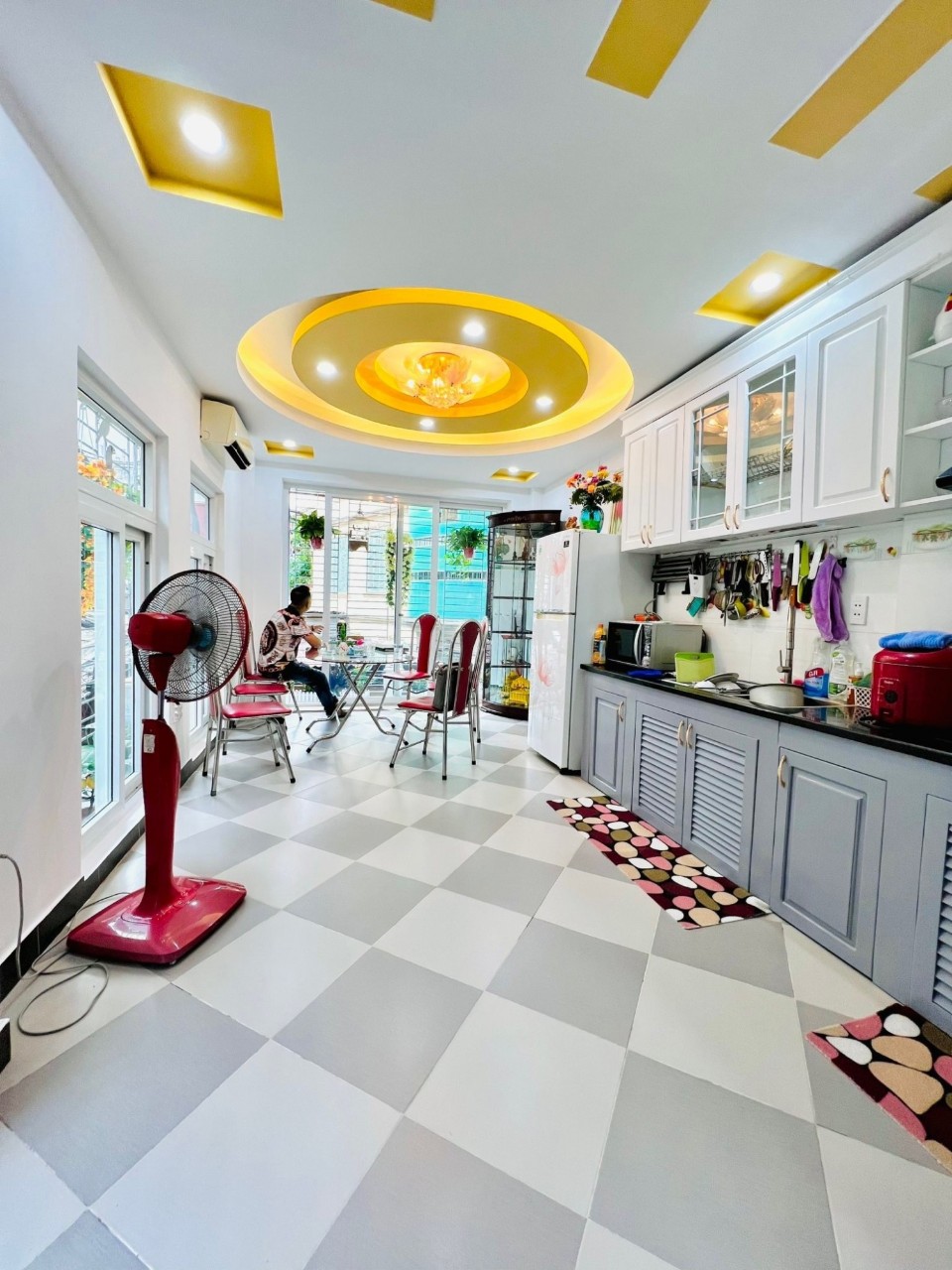 NHÀ ĐẸP, LÔ GÓC, PHỐ YÊN LẠC, HAI BÀ TRƯNG, DÂN TRÍ CAO, AN NINH TỐT. Chỉ 5.5 tỷ. 2