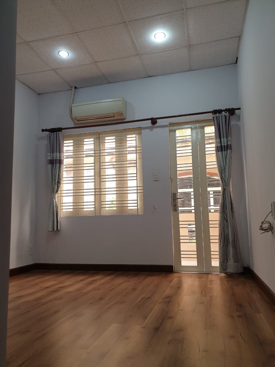 Cần bán nhà HXH đường Huỳnh Văn Bánh, không lộ giới 3.3x13m, chỉ 7.65 Tỷ - LH: 0386372900 4