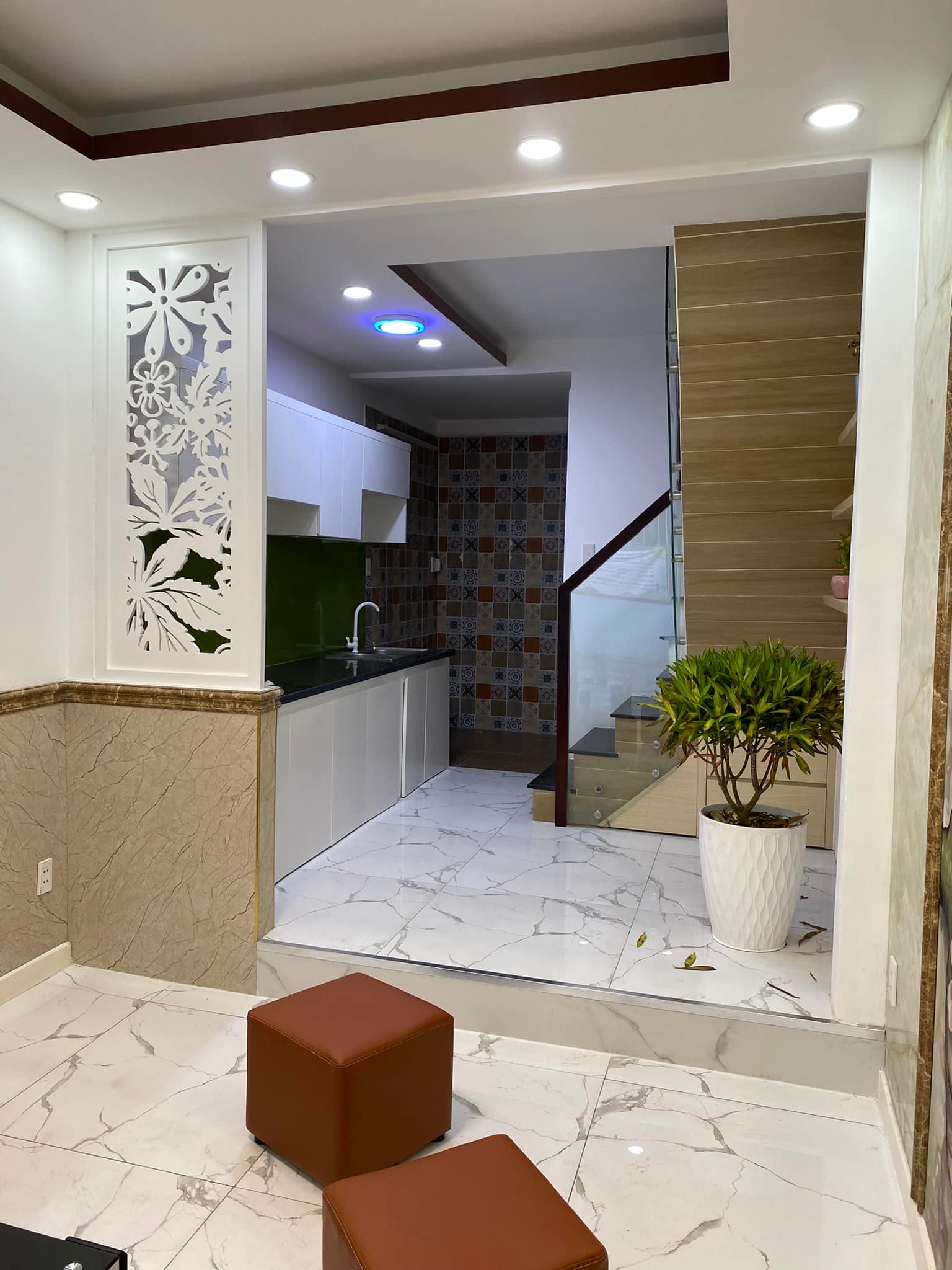 NHÀ 1 SẸT , 3 CĂN RA  PHẠM VĂN BẠCH, 63m2, 2 TẦNG,3 PN, 5 TỶ 1