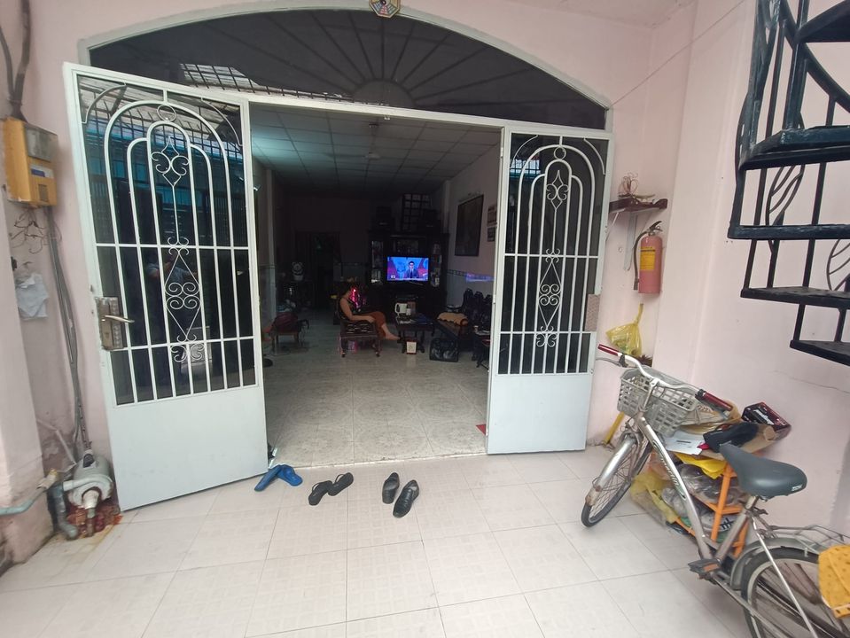 NHÀ LÊ VĂN HUÂN CẦN BÁN GẤP -NGANG 4M NỞ HẬU - 60 m2 - CHỈ 5,5 TỶ