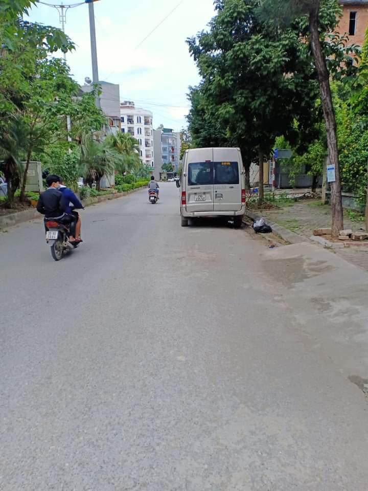 ĐƯỜNG ĐÔI - 139tr/m2. Bán nhà KĐT Văn Khê. KINH DOANH - 6 Ô Tô Tránh 3