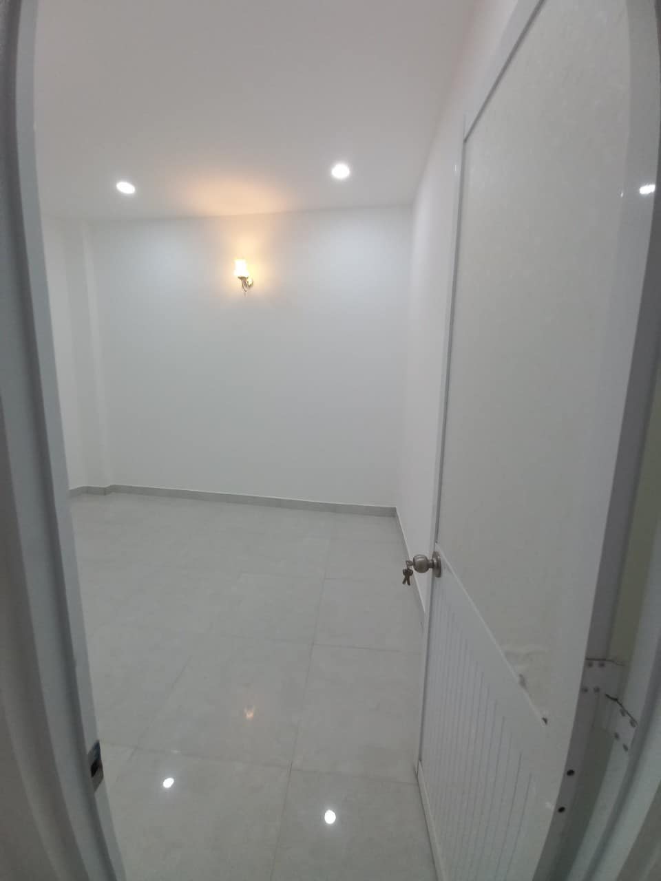 NHÀ HẺM CÁCH MẠNG THÁNG TÁM PHƯỜNG 4 TÂN BÌNH NỞ HẬU 43M2  NHỈNH 4 TỶ 4