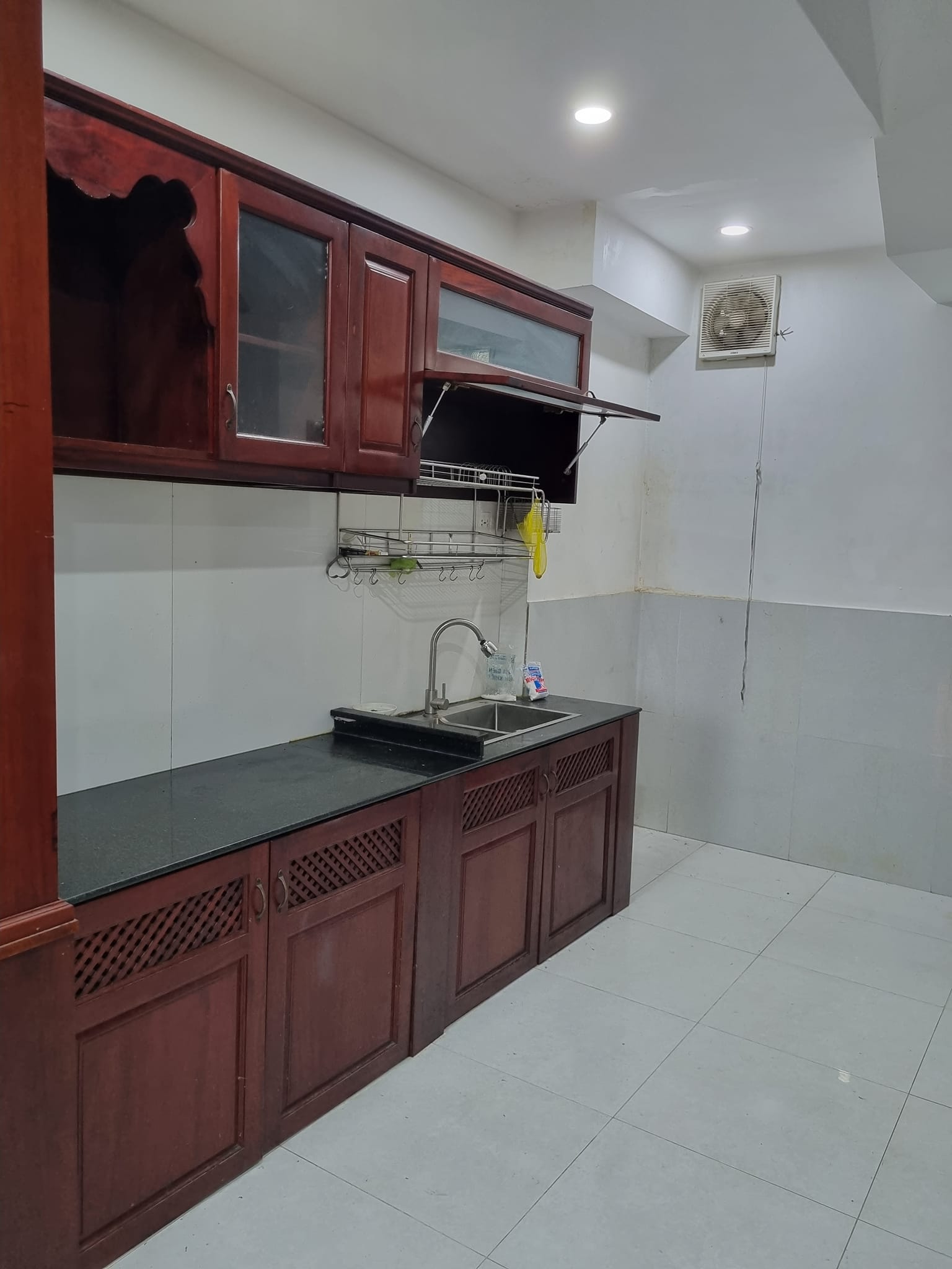 BÁN NHÀ MỚI VÀO Ở NGAY - TRỊNH ĐÌNH TRỌNG - 5 TẦNG - 40M2 - GIÁ 5.7 TỶ 3