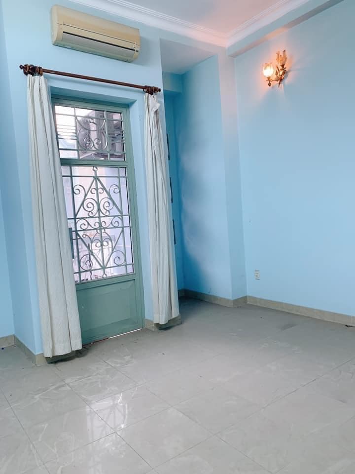 BÁN NHÀ HẺM XE HƠI KHU QUÂN ĐỘI AN NINH GIÁP CỘNG HÒA THUẬN TIỆN DI CHUYỂN SÂN BAY VÀ QUẬN TRUNG TÂM 4