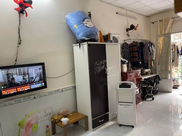 BÁN NHÀ HẺM THÔNG CÁCH MẠNG THÁNG TÁM KHU VIP P4 TÂN BÌNH. 2