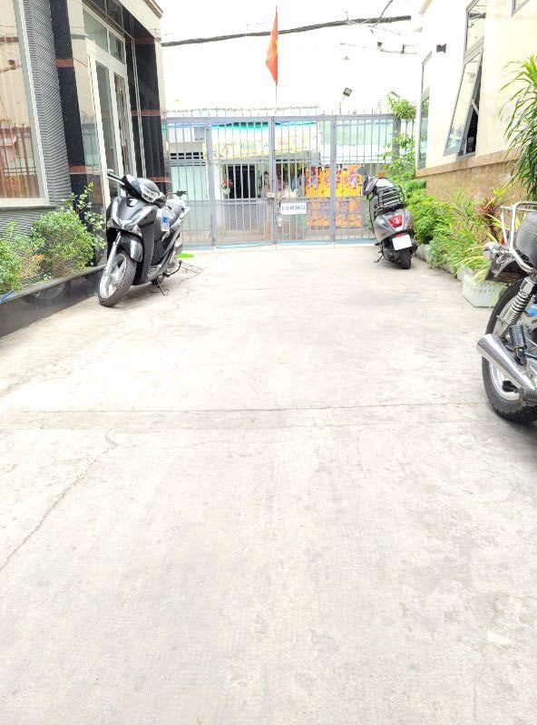 BÁN NHÀ CỰC ĐẸP TÂN BÌNH PHONG CÁCH HIỆN ĐẠI KHU DÂN TRÍ NGAY NGÃ TƯ LẠC LONG QUÂN ÂU CƠ PHƯỜNG 9 TÂN BÌNH