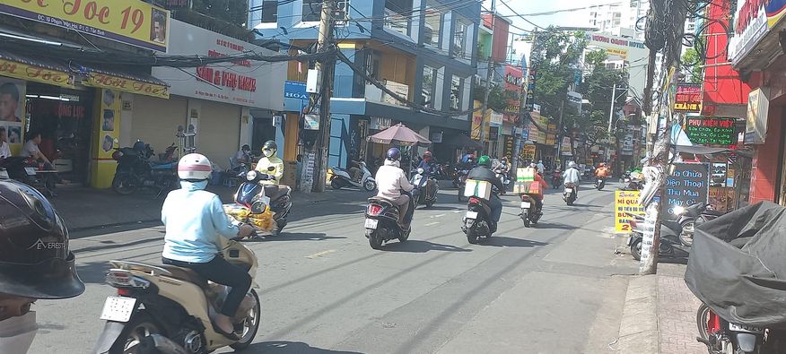 Chủ định cư nước ngoài bán nhà mặt tiền phạm văn hai_sầm uât tiện kinh doanh buôn bán 5