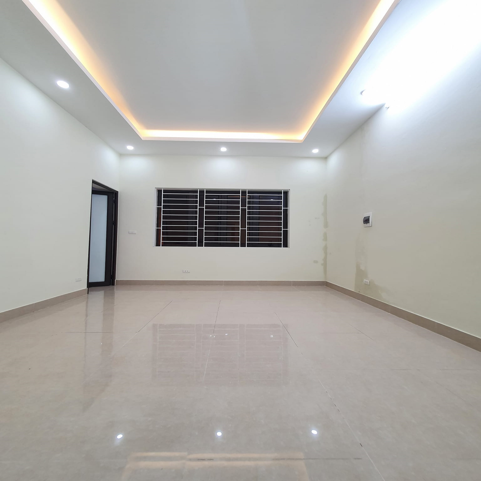 Bán nhà Trung văn. chỉ 4.2 tỷ. 15m ra Ô Tô Tránh. 36m2 x Mt4.2m. Gần Phùng Khoang Nam Từ Liêm. 3