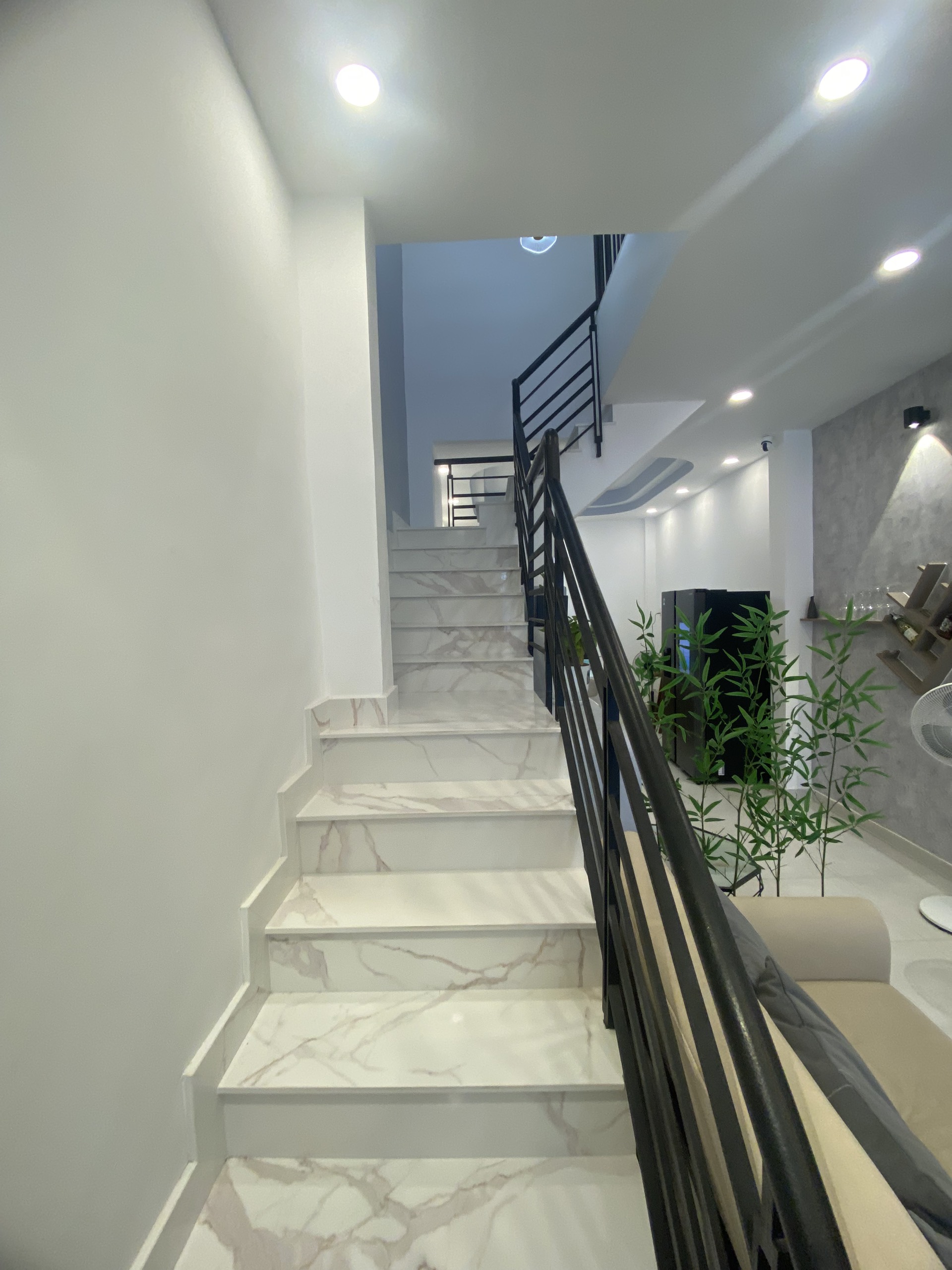 CẦN BÁN NHÀ HẺM 1135 HUỲNH TẤN PHÁT - HẺM XE HƠI. 2