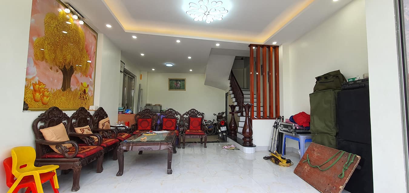 Bán nhà Lương Thế Vinh 6 tầng 35m2 MT 4.5m cách mặt đường 15m giá chỉ 3.7 tỷ