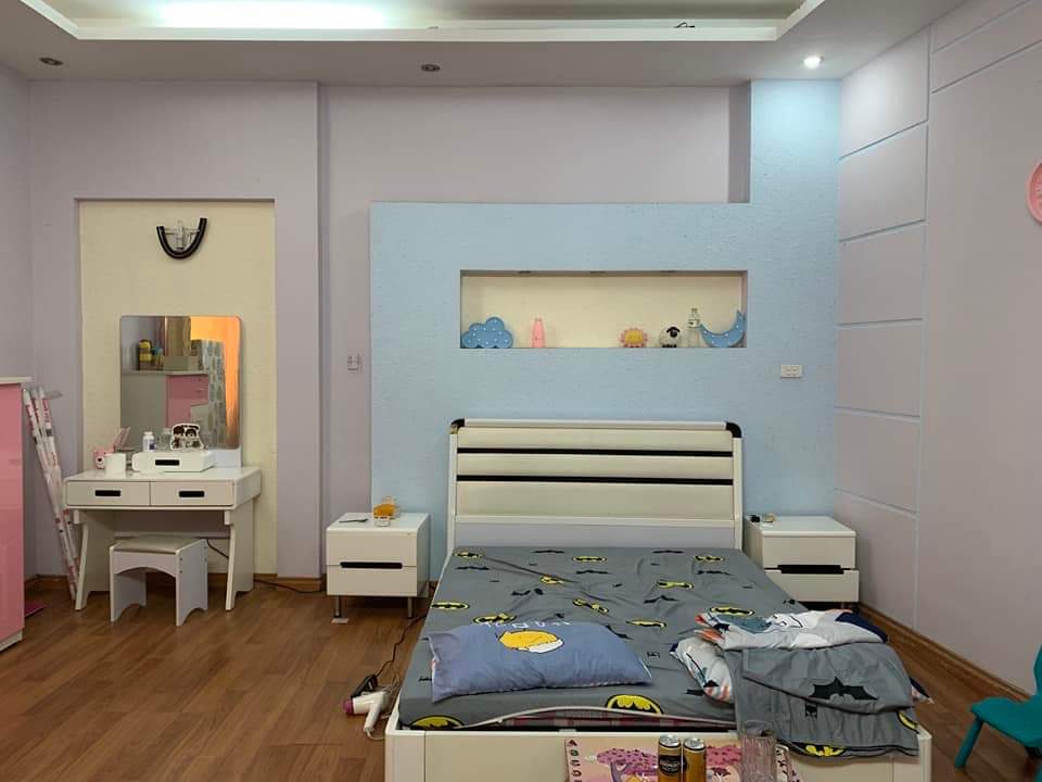 NHÀ ĐẸP- GẦN CHỢ - VÀI BƯỚC RA ĐƯỜNG CHÍNH KINH - NGUYỄN TRÃI - 20 M RA Ô TÔ, 4.5 TỶ 2