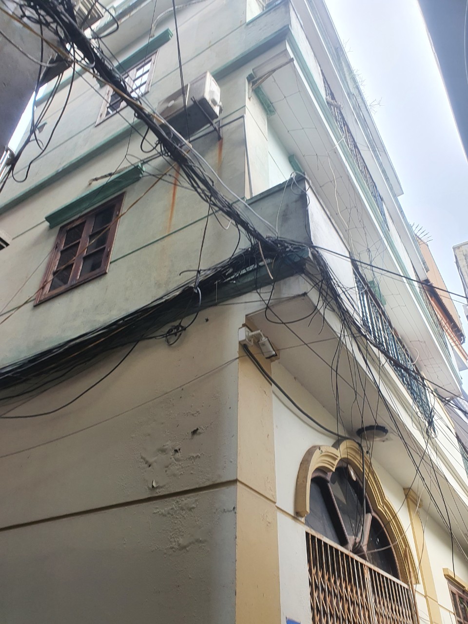 NHÀ ĐẸP ĐỊNH CÔNG, CHỦ TỰ XÂY, LÔ GÓC, 2 THOÁNG, GẦN Ô TÔ ĐỖ 41M, 3.4 TỶ.