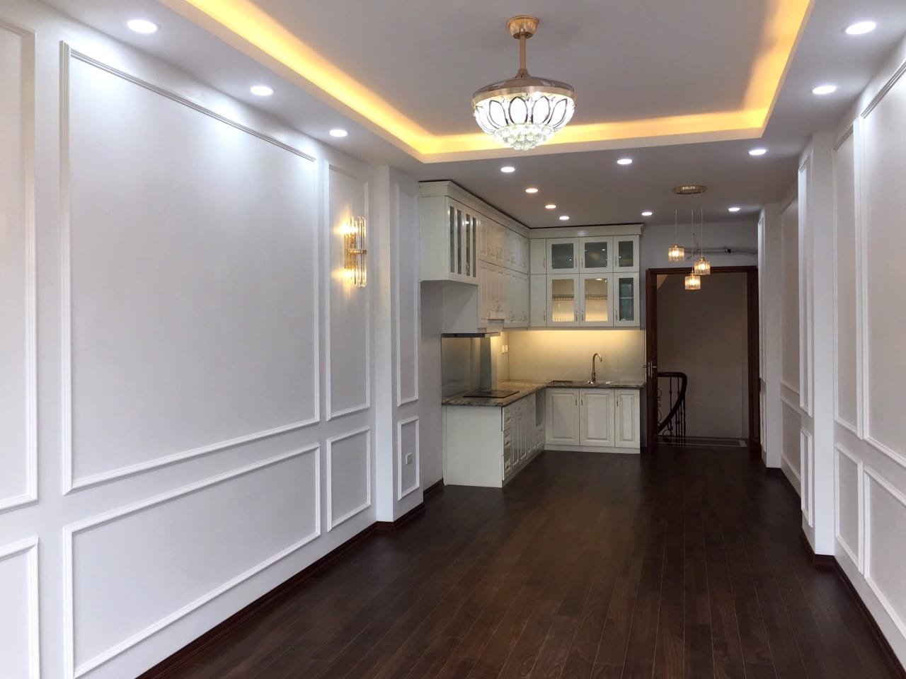 Cần bán gấp, nhà phố trạm, 36m2, giá 3.2 tỷ 2