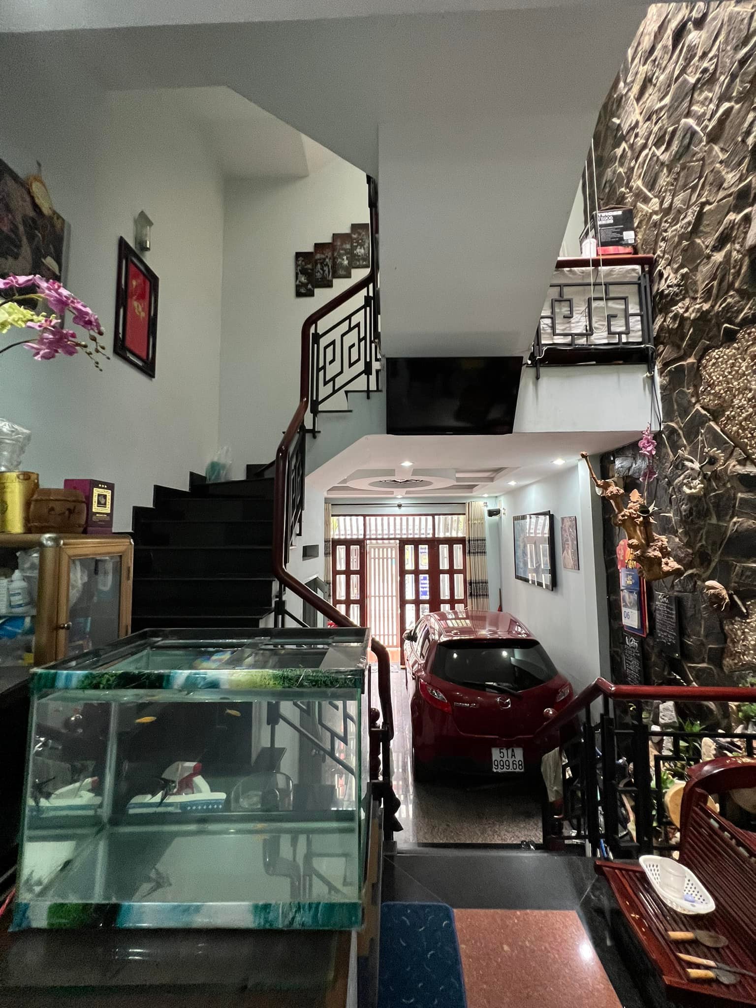 BÁN NHÀ HẺM XE HƠI ĐỖ TRONG NHÀ NGAY MẶT TIỀN SÁT BÊN K300 VIP TÂN BÌNH