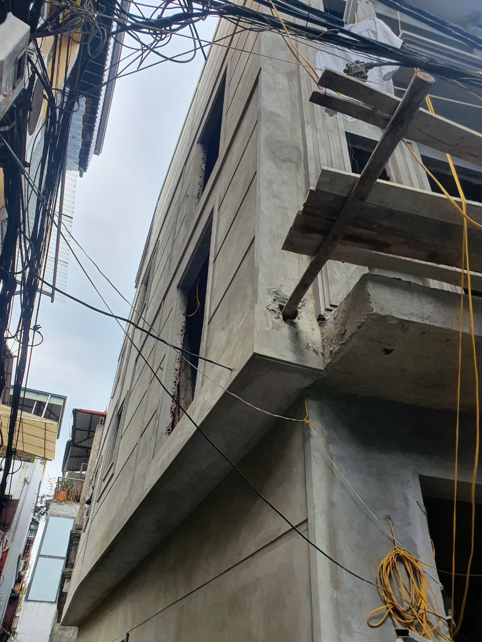 Nhà mới Ngô Thì Sỹ, lô góc 38m, 4.7 tỷ