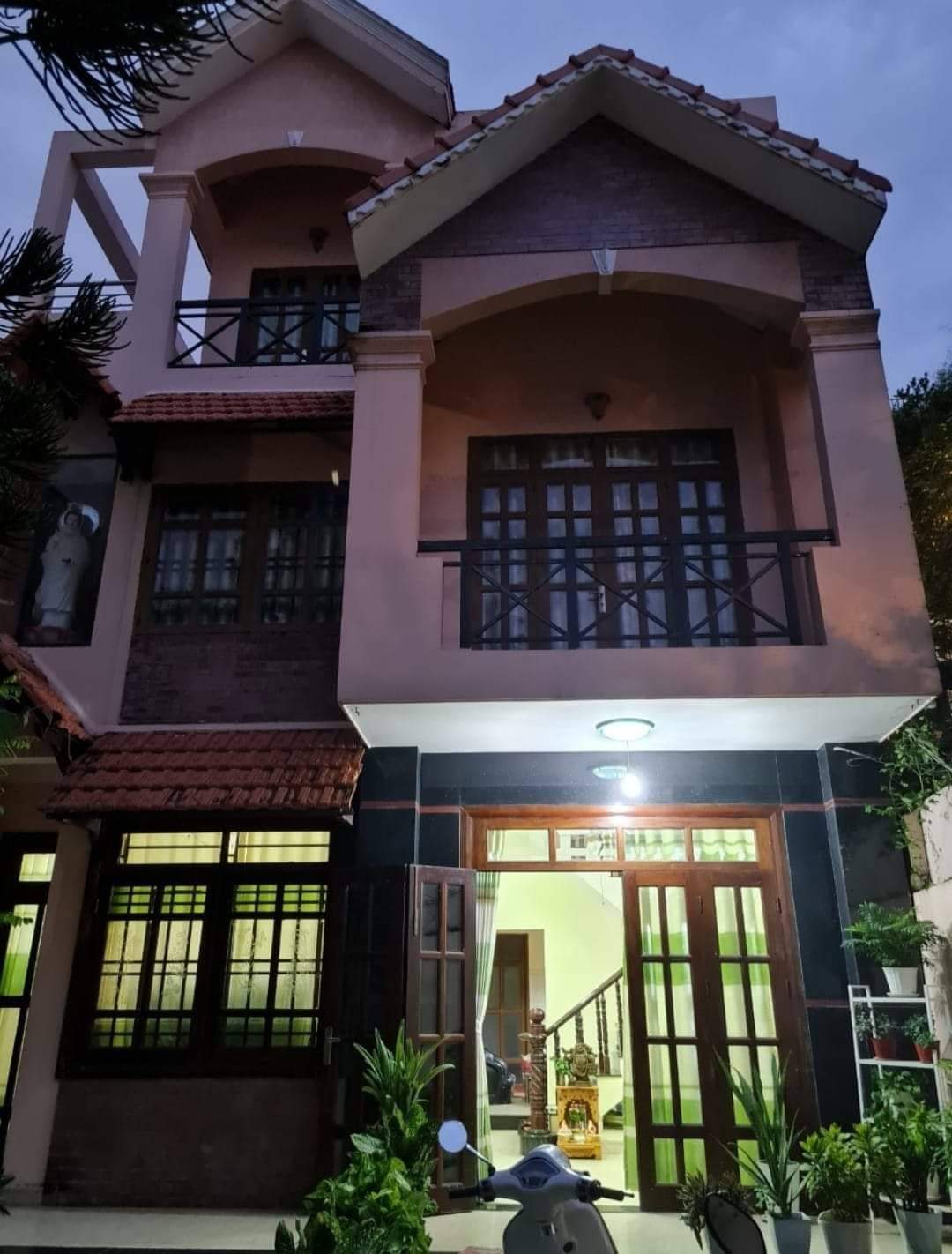THUA LỖ CHỨNG KHOÁN BÁN GẤP BIỆT THỰ  VIP - 170M2 CHỈ 23 TỶ