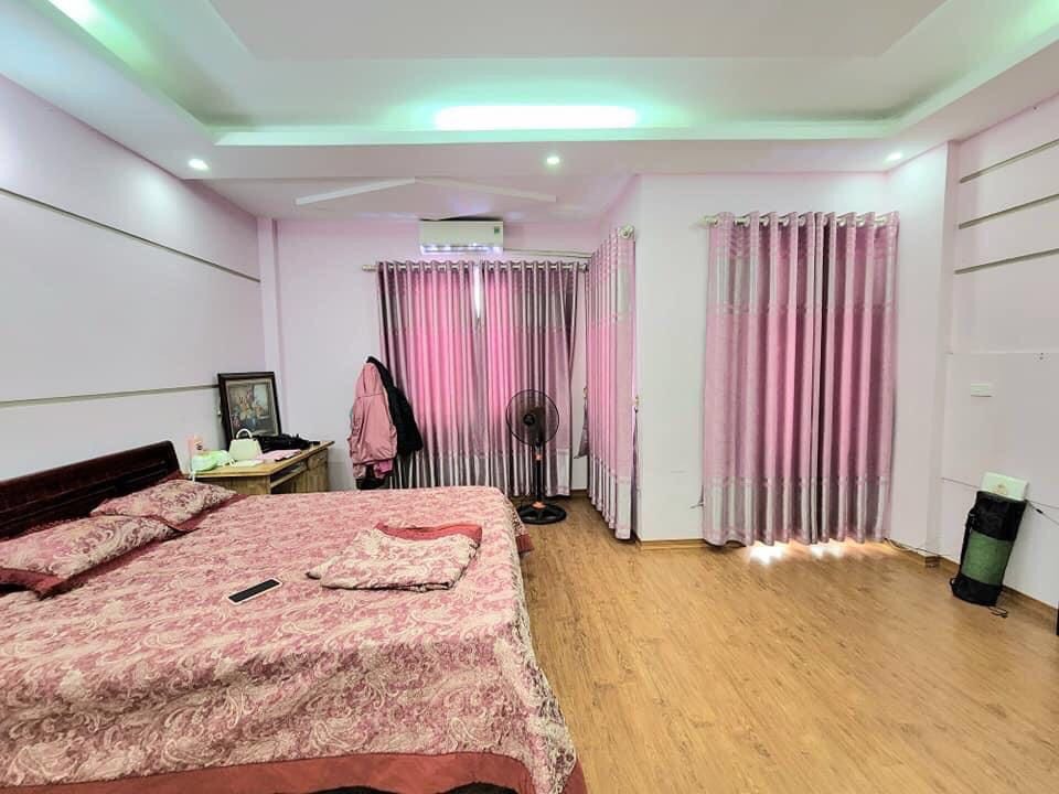 Bán nhà quận ĐỐNG ĐA – Ô TÔ – THANG MÁY – KINH DOANH. 116m2 x 4 tầng x MT 5,2m, Giá 18 tỷ.