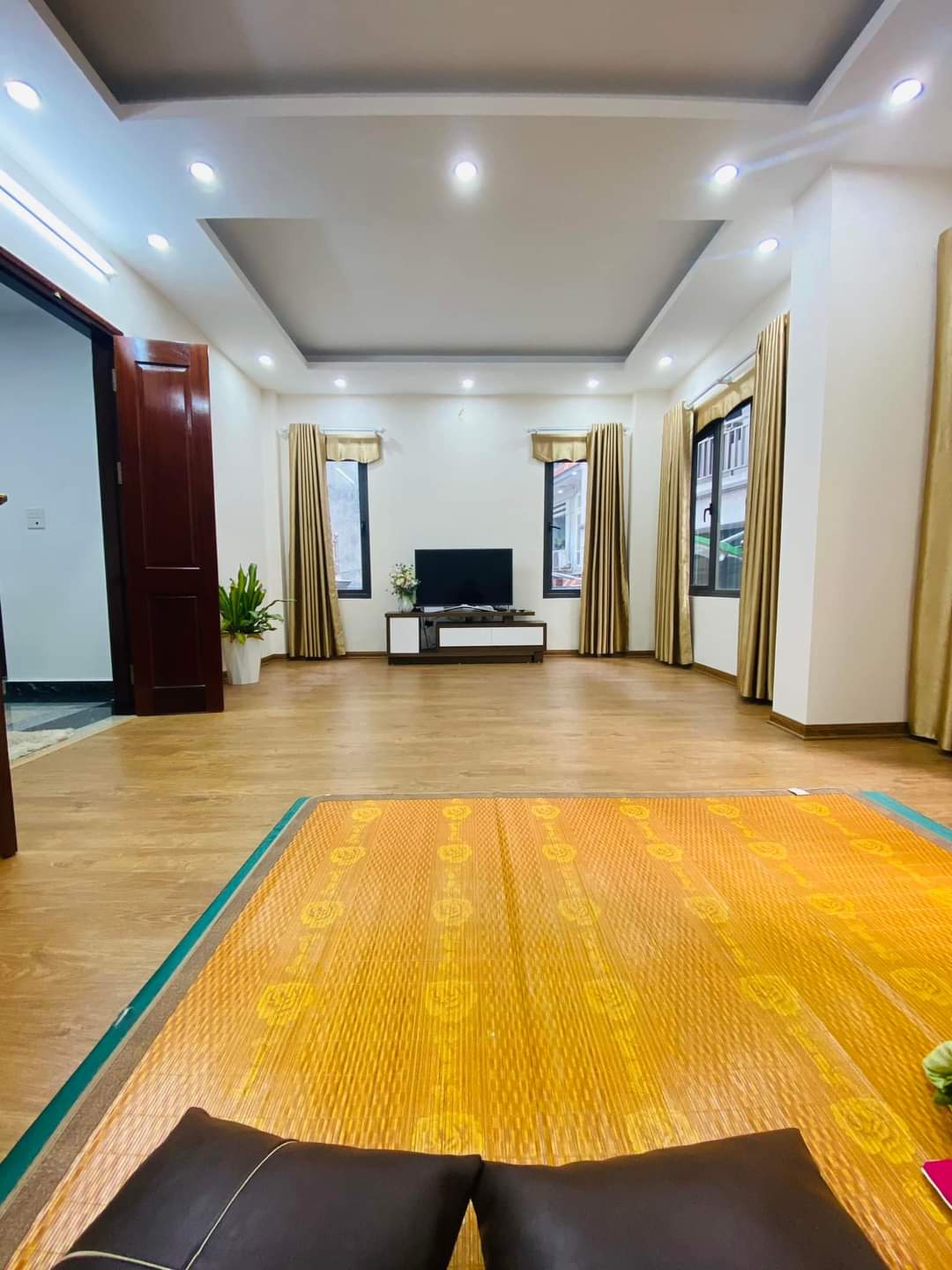 BÁN NHÀ KIM GIANG 62m2, MT4m5, sát phố, kinh doanh, văn phòng, 5.5 tỷ. 2