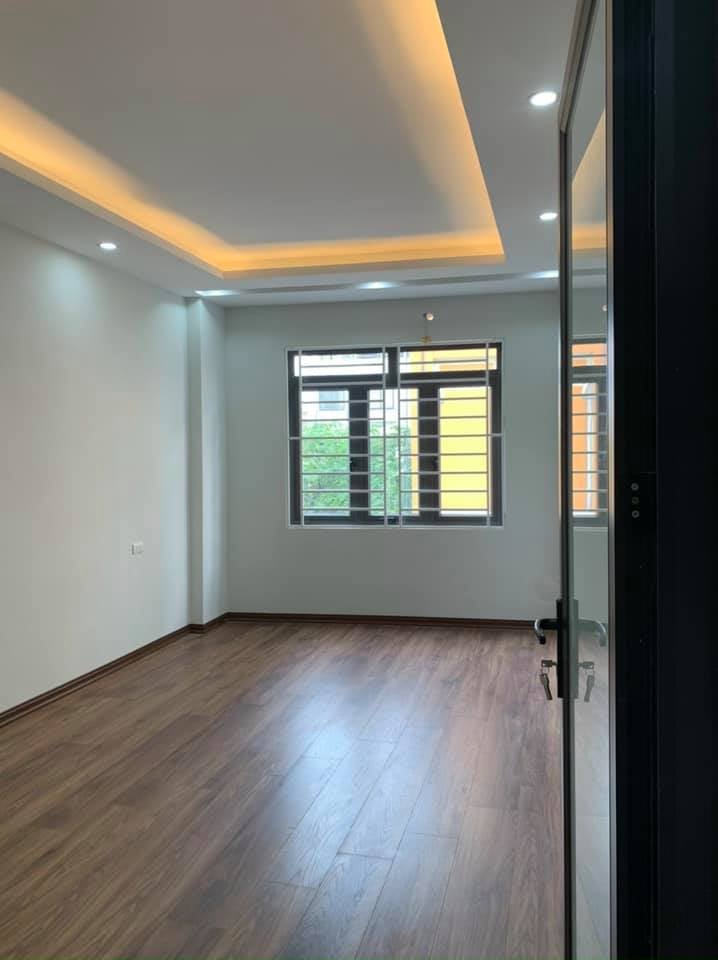 Cần bán Nhà riêng đường 19/5, Phường Văn Quán, Diện tích 37m², Giá 2.7 Tỷ - LH: 0777123333