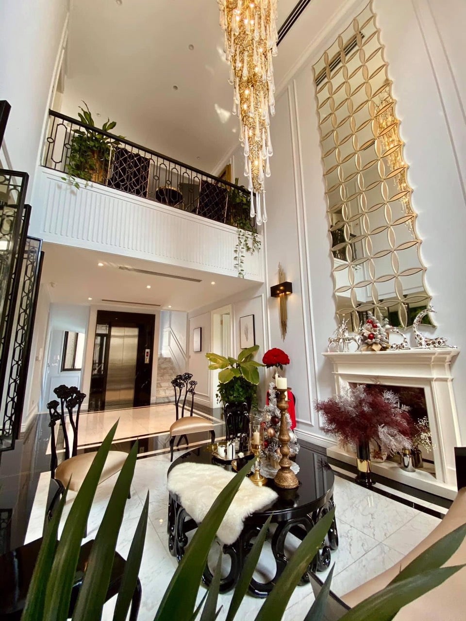 BÁN NHÀ MẶT PHỐ QUẬN ĐỐNG ĐA - Ô TÔ KINH DOANH - VIEW HỒ. Dt 75m2, MT 8m - GIÁ CỰC MỀM. 2