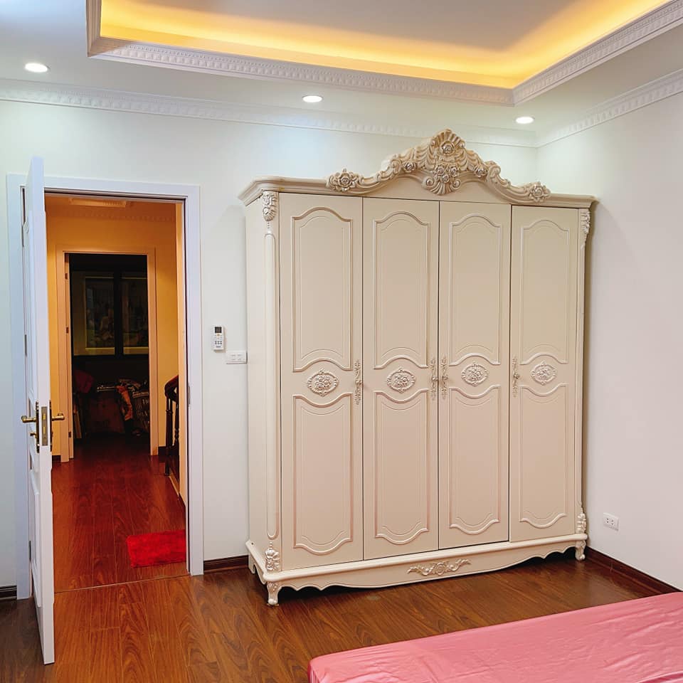 Bán nhà Quận Long Biên,Phố Nguyễn Sơn, 43m2, 5 tầng, nở hậu nhẹ