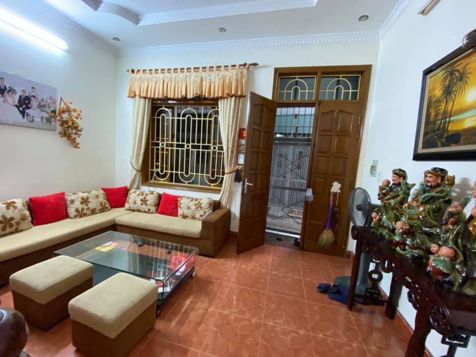 Cần bán Nhà riêng đường Dương Văn Bé, Hai Bà Trưng , Giá 2.85 tỷ - LH: 0977927886