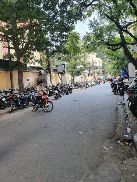 CẦN BÁN NGAY NHÀ CẨM VĂN  ĐỐNG ĐA, 33, 4 TẦNG, 3.85 TỶ - LH: 0977927886