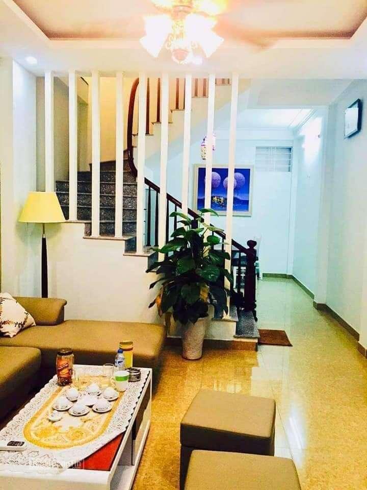 Cần bán Nhà riêng Phường Trương Định, Hai Bà Trưng, Diện tích 42m², Giá 2400 Triệu - LH: 0374557639