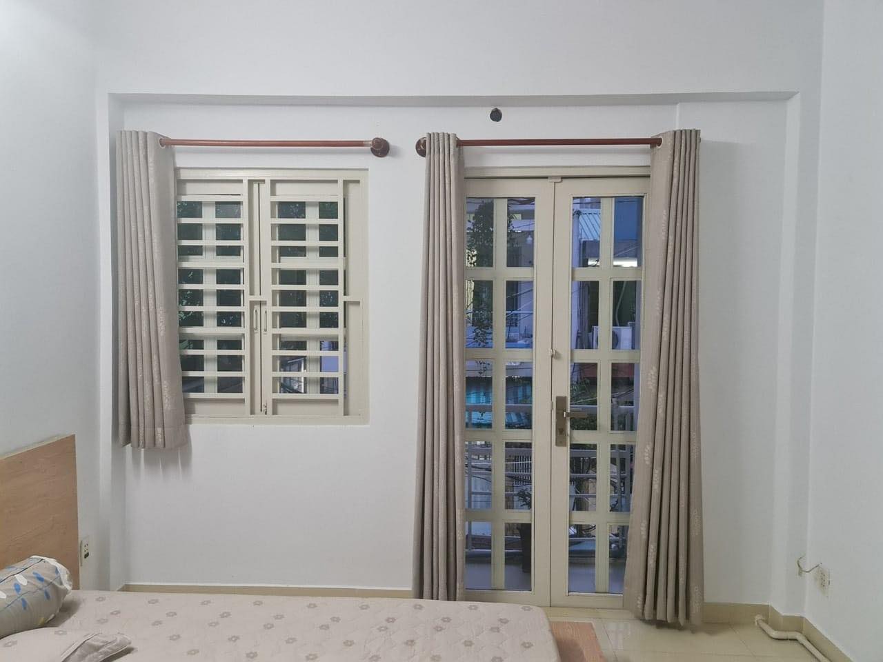 CẦN BÁN GẤP HẺM XE HƠI LÊ VĂN SỸ QUẬN 3 66M2 4