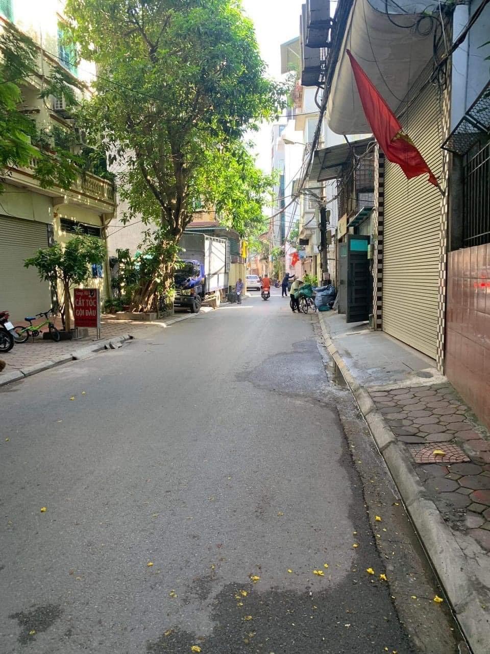 CHÍNH CHỦ CẦN BÁN NHÀ PHỐ LỚN TRƯƠNG ĐỊNH – NHÀ SIÊU HIẾM, NHÀ RỘNG – NGÕ XE BA GÁC - 10M Ô TÔ, BÃI XE GẦN NHÀ- YÊN TĨNH - DT 46M 3