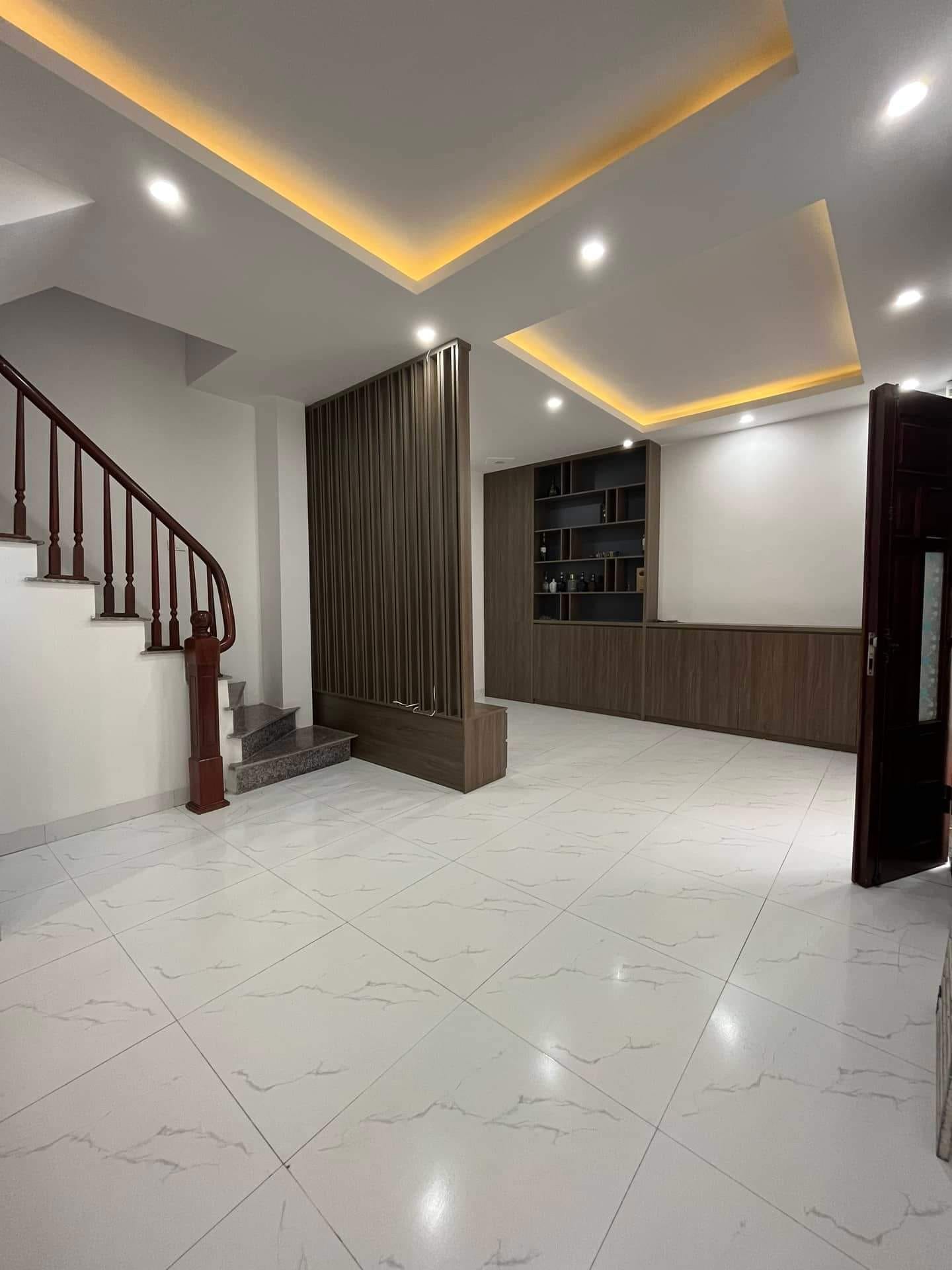 Bán nhà Trung Tâm Đống Đa DT 60m2*3 Tầng MT 4m chỉ 3,1 tỷ