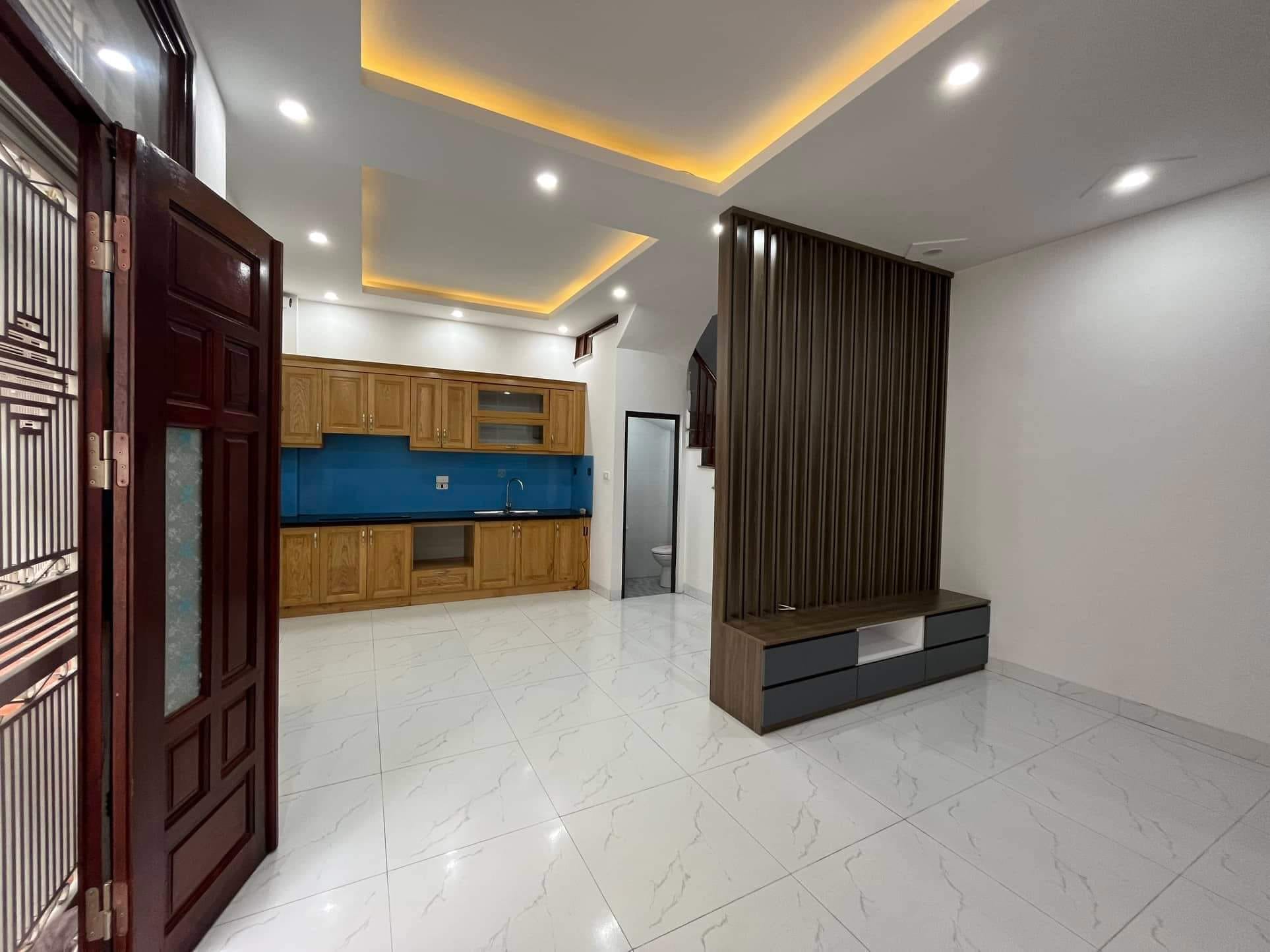 Bán nhà Trung Tâm Đống Đa DT 60m2*3 Tầng MT 4m chỉ 3,1 tỷ 2