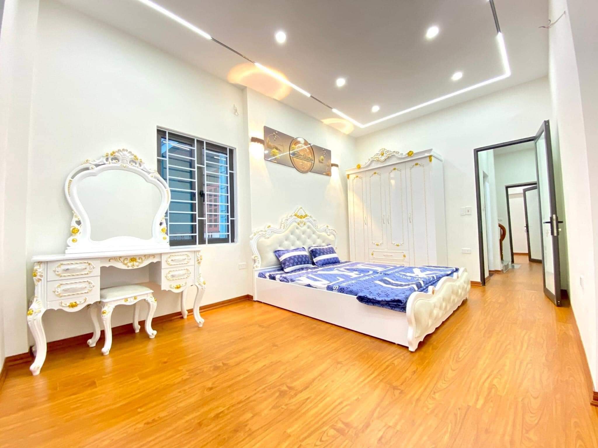 NHÀ ĐẸP Ở NGAY - 5 NGỦ ĐỦ CÔNG NĂNG- Ô TÔ ĐỖ CỬA - LÔ GÓC 2 MẶT THOÁNG SÁNG- 4.6 TỶ 5
