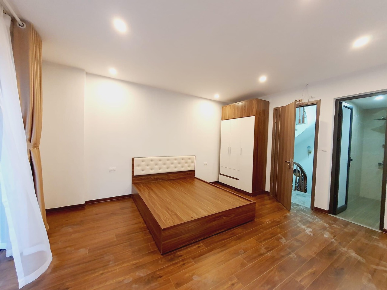 Bán nhà Ngô Thì sỹ Phố Lụa Vạn Phúc 42m2 4t chỉ hơn 4tỷ Lô góc ô tô 2