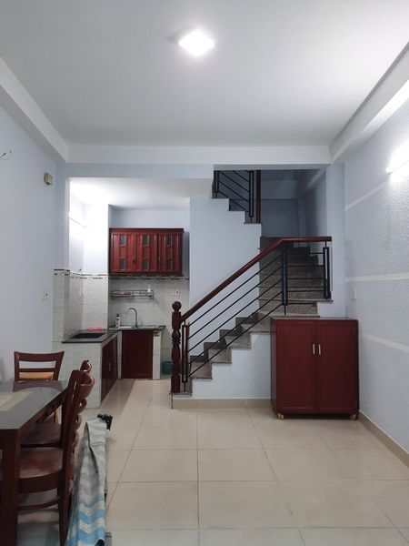 BÁN NHÀ VỊ TRÍ ĐẸP NGAY LẠC LONG QUÂN TÂN BÌNH NHÀ 4 TẦNG KIÊN CỐ GIÁ NHỈNH 4 TỶ 4