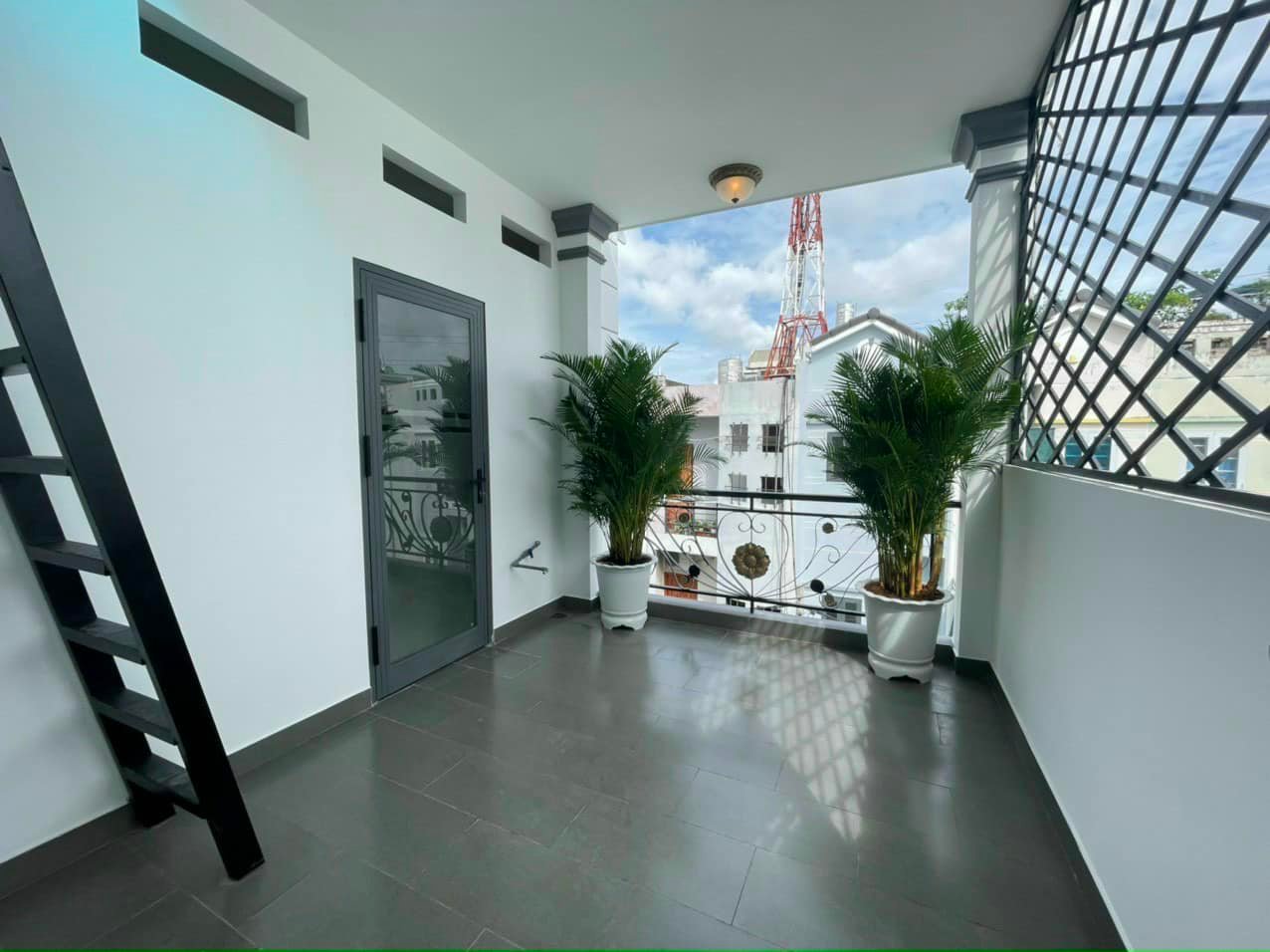 BÁN NHÀ PHÚ THUẬN Q7, 84M2, 4 TẦNG, 4PN, 5WC, Ô TÔ VÀO TỚI NHÀ, NHÀ ĐẸP, MỚI 4