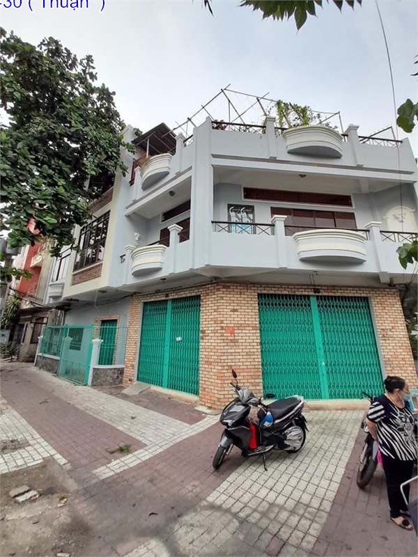 Trung Tâm Quận 7 - Phú Thuận 64 triệu/m2  nhà 4 tầng ngang 8.5m . oto đỗ trong nhà .